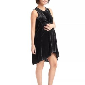 🎉HP The GAP Maternity Black Velvet Dress